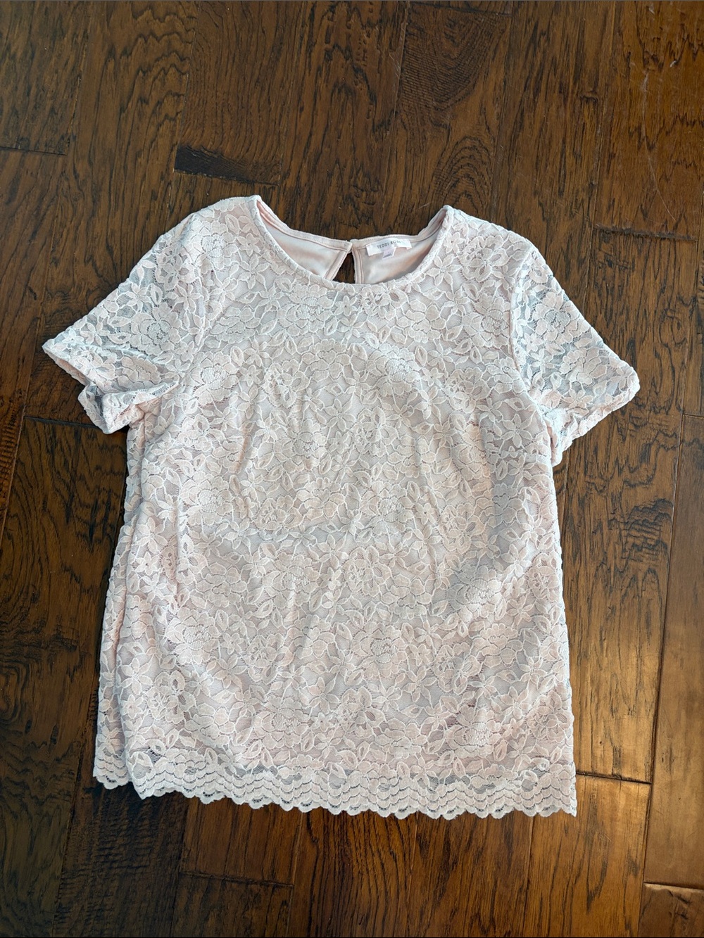 Women's Lace Short Sleeve Top - Light Pink